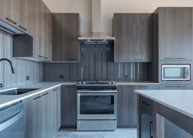 Property at 937 W Washington Blvd Unit 13, Chicago, IL, 60607, 1 bed, 1 bath, [object Object]