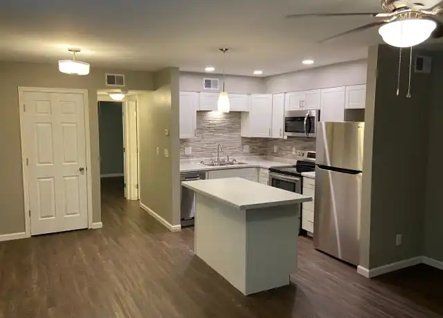 Property at 904 Georgian Dr Apt A, Danville, IL, 61832, 1 bed, 1 bath, [object Object]
