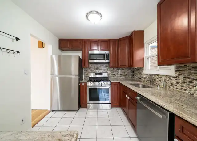 Property at 178 W 17th St #1, Bayonne, NJ, 07002, 3 beds, 2 baths, [object Object]