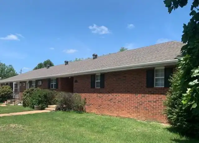 Property at 321 W Walnut St Unit 16, Bolivar, MO, 65613, 1 bed, 1 bath, [object Object]