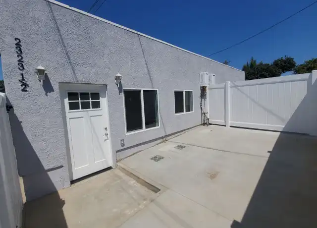 Property at 2323 Lemon Ave Unit 2323 1/2, Signal Hill, CA, 90755, 1 bed, 1 bath, [object Object]