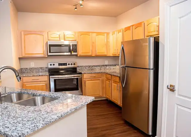 Property at Wentworth at West Clay - 12880 University Cres, Carmel, IN, 46032, 2 beds, 1 bath, [object Object]