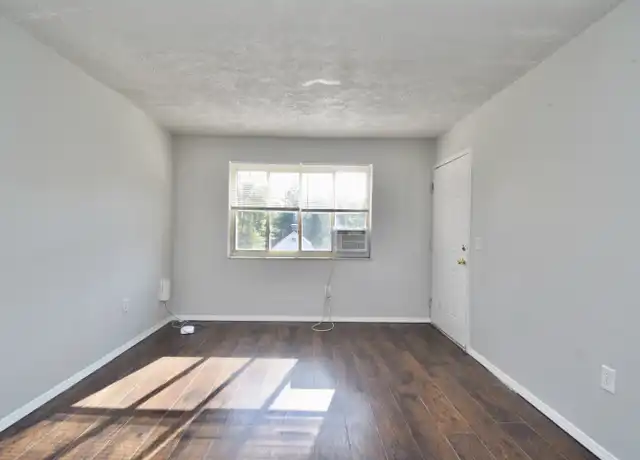 Property at 1281 Sunset Ave, Cincinnati, OH, 45205, 1 bed, 1 bath, [object Object]