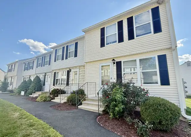 Property at 20 Meadowrue Dr #20, Glastonbury, CT, 06033, 2 beds, 1.5 baths, [object Object]