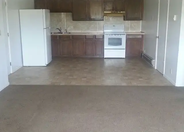Property at 522 York St, Newcastle, WY, 82701, 2 beds, 1 bath, [object Object]