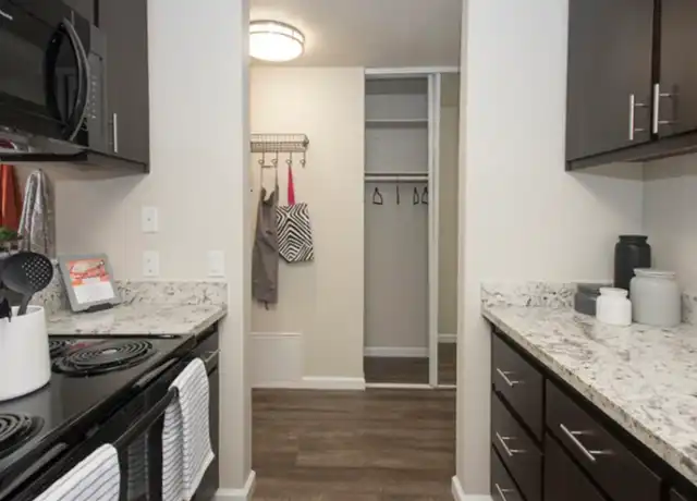 Property at Park Lakewood Apartments - 1500 Lakewood Ave, Modesto, CA, 95355, 1-2 bed, 1-2 bath, [object Object]