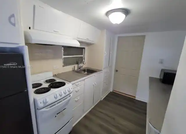 Property at 825 SW 1st St, Hallandale Beach, FL, 33009, 2 beds, 1 bath, [object Object]