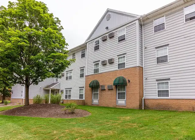 Property at Timbers Apartments - 900 Tollis Pkwy, Broadview Heights, OH, 44147, 2 beds, 2 baths, [object Object]