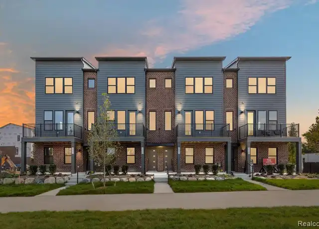 Property at 2148 Evergreen Ln, Ann Arbor, MI, 48103, 2 beds, 2.5 baths, [object Object]