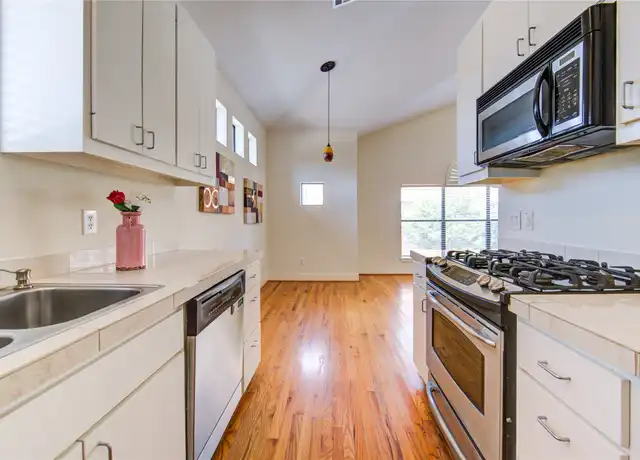 Property at 8656 Meadowcroft Dr, Houston, TX, 77063, 3 beds, 2.5 baths, [object Object]
