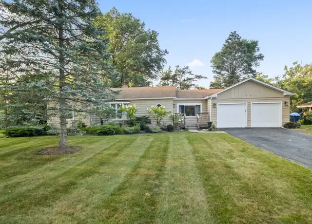 Property at 3952 Oak Ave, Northbrook, IL, 60062, 3 beds, 2 baths, [object Object]