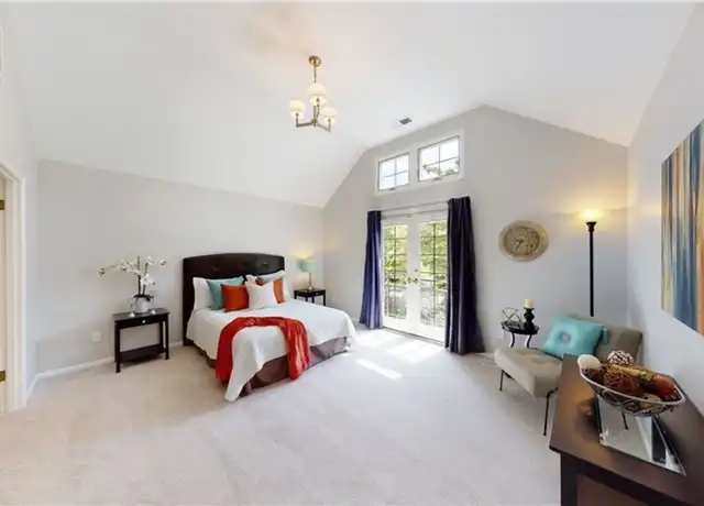Property at 7634 NE 12th St, Medina, WA, 98039, 3 beds, 2.5 baths, [object Object]