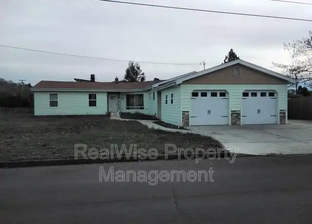 Property at 2347 Cannon Ave, Roseburg, OR, 97471, 4 beds, 2 baths, [object Object]