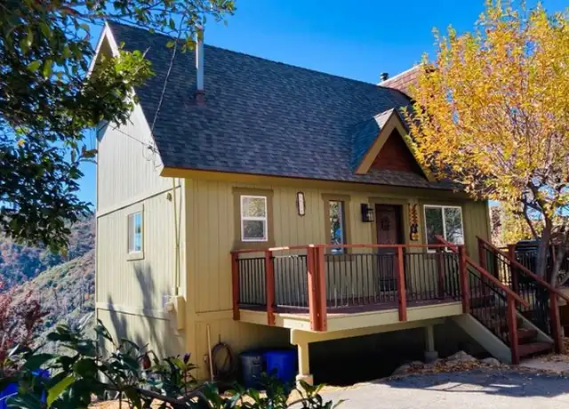 Property at 1620 Edge Cliff Dr, Lake Arrowhead, CA, 92352, 3 beds, 2.5 baths, [object Object]