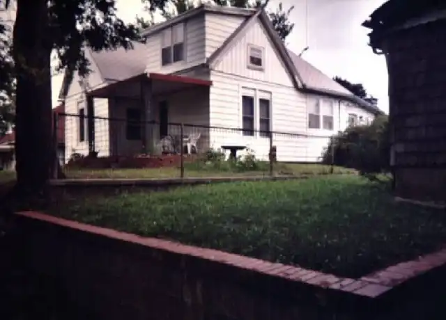 Property at 2319 S 18th St Unit 1, St Joseph, MO, 64503, 1 bed, 1 bath, [object Object]