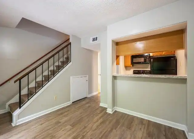 Property at 135 Ribet Ave SW, Valdese, NC, 28690, 2 beds, 1 bath, [object Object]
