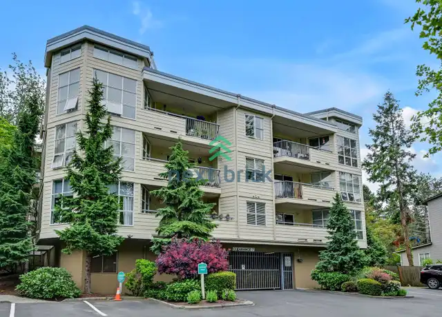 Property at 424 102nd Ave SE #104, Bellevue, WA, 98004, 2 beds, 2 baths, [object Object]