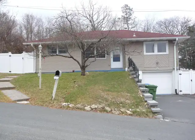 Property at 3 Chappell Pkwy, Middletown, NY, 10940, 2 beds, 1 bath, [object Object]