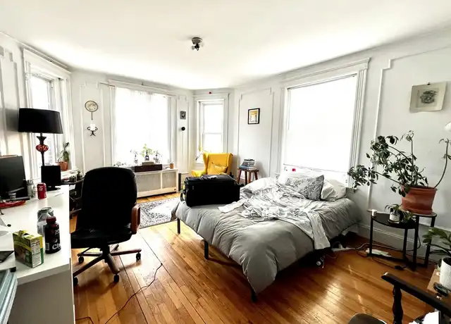 Property at 74 Babcock St Unit 3, Brookline, MA, 02446, 4 beds, 1.5 baths, [object Object]
