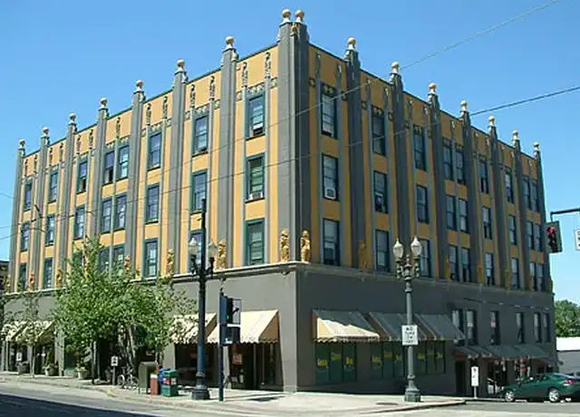 Property at Commodore Apartments - 1615 SW Morrison St, Portland, OR, 97205, 0-1 beds, 1 bath, [object Object]