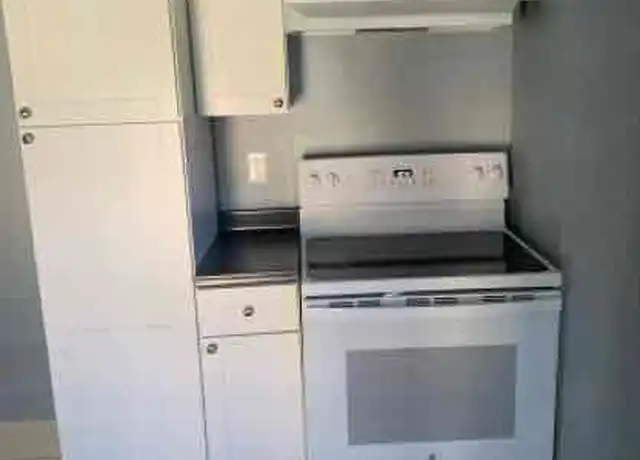 Property at 605 Cushing St Unit C, South Bend, IN, 46616, 3 beds, 1 bath, [object Object]