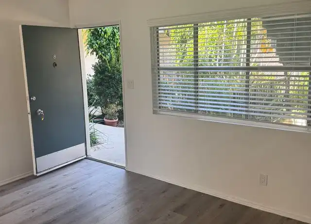 Property at 1257 12th St Unit 08, Santa Monica, CA, 90401, 1 bed, 1 bath, [object Object]