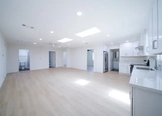 Property at 206 W Broadbent Dr, Riverside, CA, 92507, 5 beds, 3 baths, [object Object]