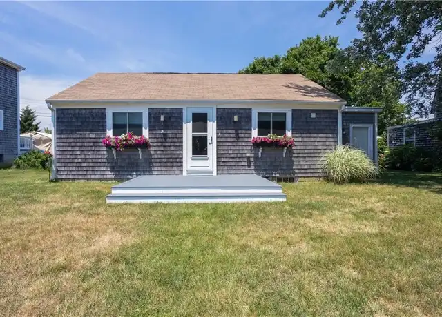 Property at 262 Riverside St, Portsmouth, RI, 02871, 2 beds, 1 bath, [object Object]