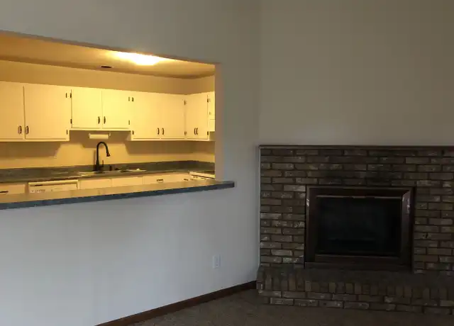 Property at 3106 Chatham Dr, Urbana, IL, 61802, 2 beds, 1.5 baths, [object Object]