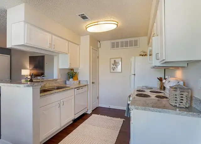 Property at The Landing at College Station - 800 Marion Pugh Dr, College Station, TX, 77840, 1 bed, 1 bath, [object Object]