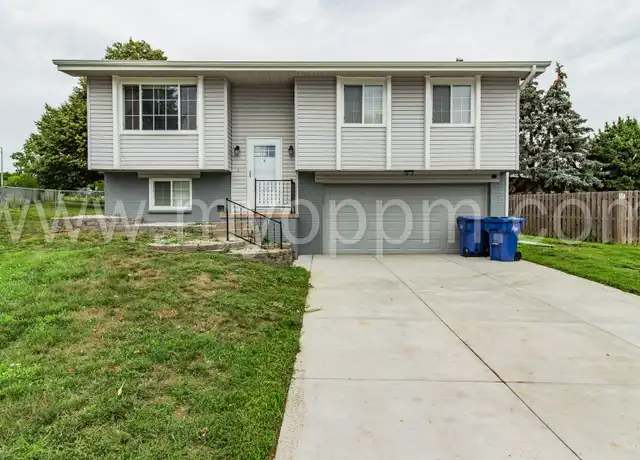 Property at 13616 Emiline Cir, Omaha, NE, 68138, 3 beds, 1.5 baths, [object Object]