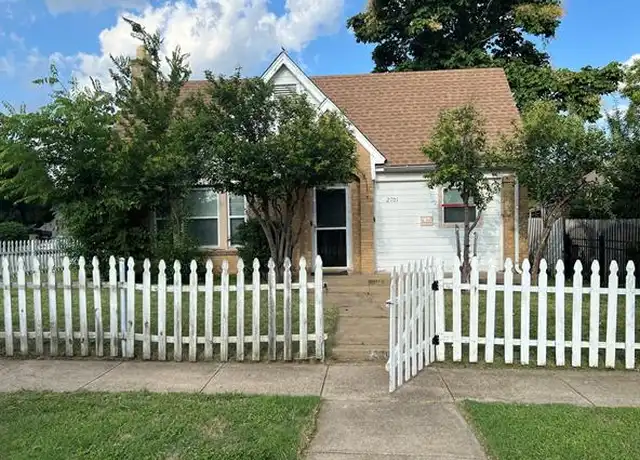 Property at 2701 Stuart Dr, Fort Worth, TX, 76104, 3 beds, 2 baths, [object Object]