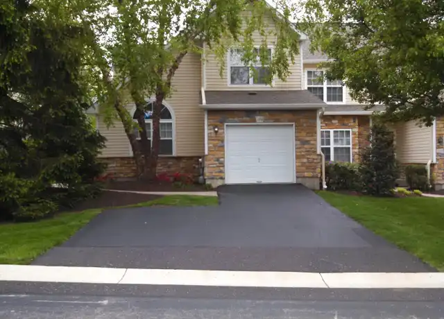 Property at 173 Gleneagles Ct, Blue Bell, PA, 19422, 3 beds, 2.5 baths, [object Object]