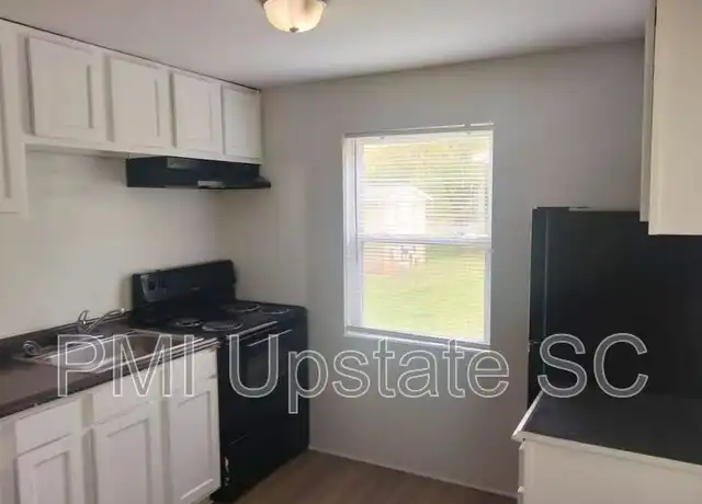 Property at 201 Chandler Dr Unit 17D, Gaffney, SC, 29340, 2 beds, 1 bath, [object Object]