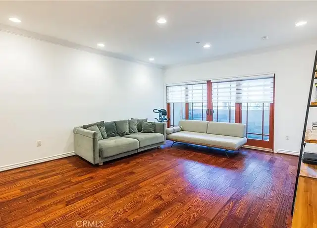 Property at 432 S Willaman Dr #104, Los Angeles, CA, 90048, 2 beds, 2 baths, [object Object]