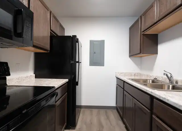 Property at MOVE IN SPECIAL: MOVE IN BY AUGUST 29TH AND RECEIVE $200 OFF OF YOUR SEPTEMBER RENT - 3635 12th Ave SW, Cedar Rapids, IA, 52404, 1-2 bed, 1-1.5 bath, [object Object]