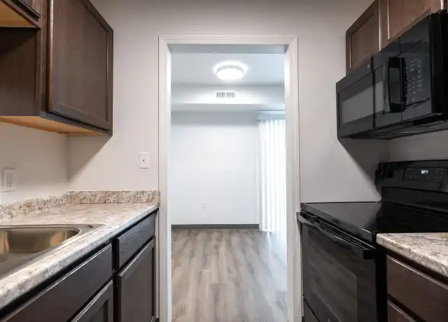 Property at MOVE IN SPECIAL: MOVE IN BY AUGUST 29TH AND RECEIVE $200 OFF OF YOUR SEPTEMBER RENT - 3635 12th Ave SW, Cedar Rapids, IA, 52404, 1-2 bed, 1-1.5 bath, [object Object]