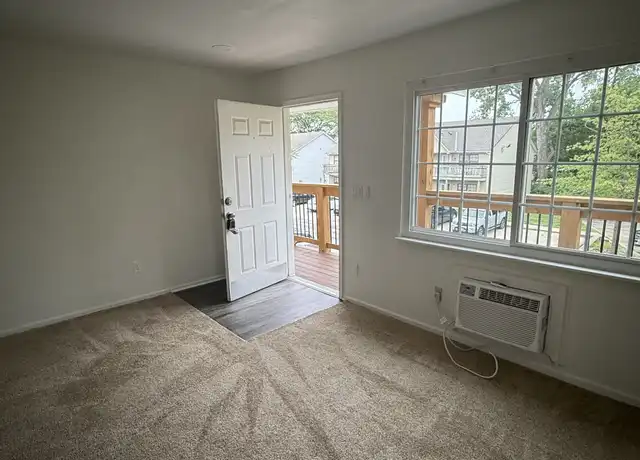Property at 589 N Somerset Ter, Olathe, KS, 66062, 1 bed, 1 bath, [object Object]