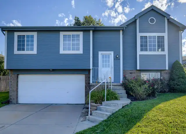 Property at 1208 Rawhide Rd, Papillion, NE, 68046, 3 beds, 2 baths, [object Object]