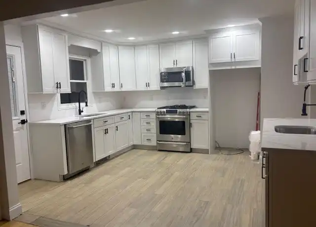Property at 21 Buena Vista Rd, Suffern, NY, 10901, 5 beds, 3 baths, [object Object]