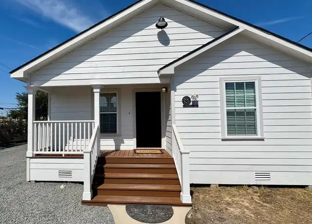 Property at 1105 Panama St, Houston, TX, 77009, 3 beds, 2 baths, [object Object]