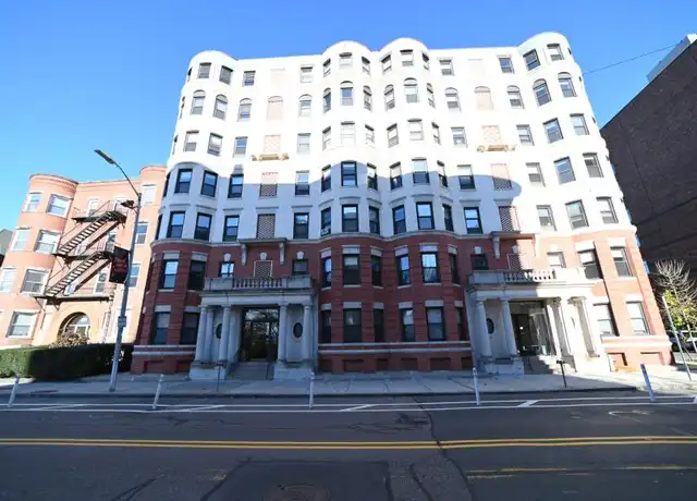 Property at 885 Massachusetts Ave, Cambridge, MA, 02139, 2 beds, 1 bath, [object Object]