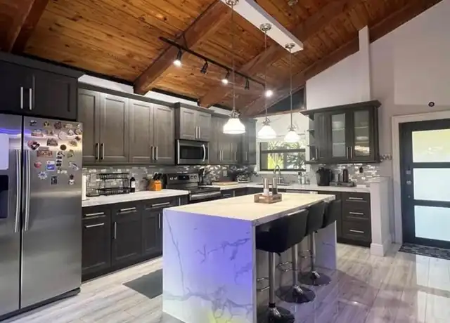 Property at 6171 NW 33rd Ter, Fort Lauderdale, FL, 33309, 2 beds, 2 baths, [object Object]