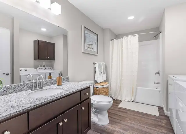 Photo of 7001 N 85th Plz, Omaha, NE 68122