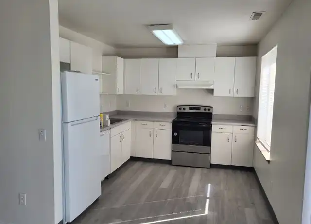 Property at 902 Apple Ln Unit B306, Omak, WA, 98841, 2 beds, 1 bath, [object Object]