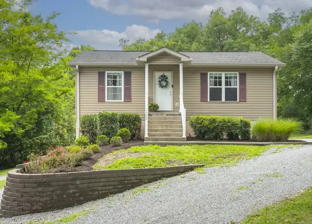 Property at 112 River Rd, Hendersonville, TN, 37075, 3 beds, 2 baths, [object Object]