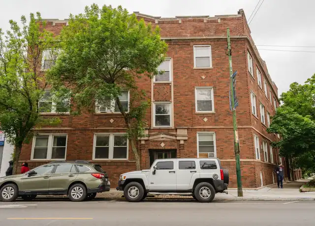 Property at 3852 N Clark St Unit 3852-3B, Chicago, IL, 60613, 0 beds, 1 bath, [object Object]