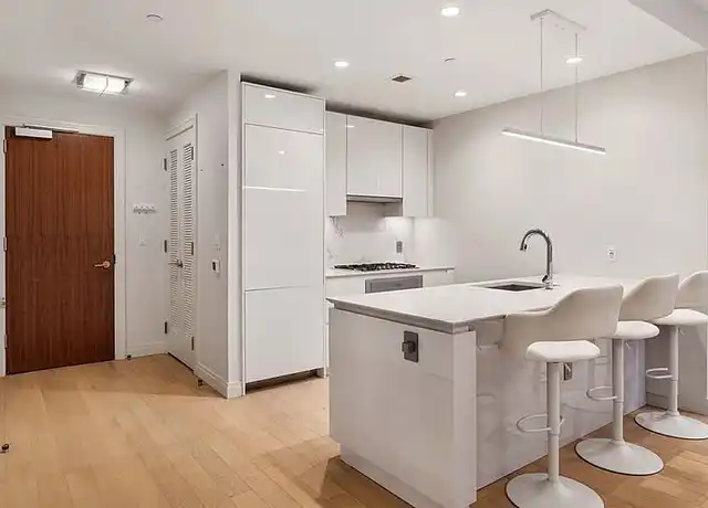 Property at 133 Seaport Blvd, Boston, MA, 02210, 1 bed, 1 bath, [object Object]