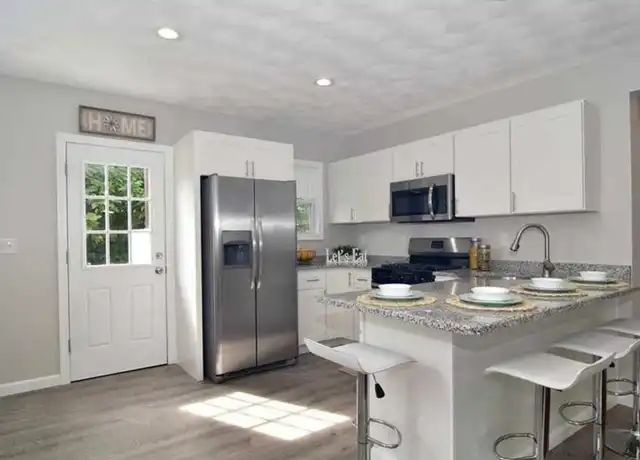 Property at 48 Audubon Ave Unit 1st floor, North Providence, RI, 02908, 2 beds, 1 bath, [object Object]