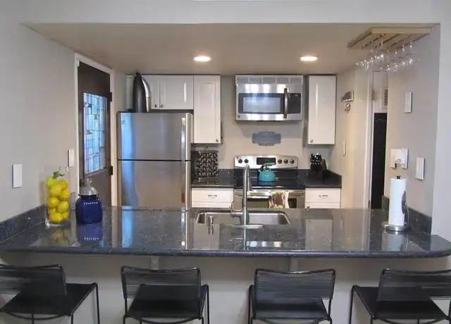 Property at 5472 Roundtree Pl Apt E, Concord, CA, 94521, 2 beds, 1.5 baths, [object Object]